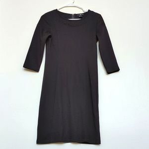 H&M | 3/4 Sleeve Shift Black Dress w/Quilt Detail